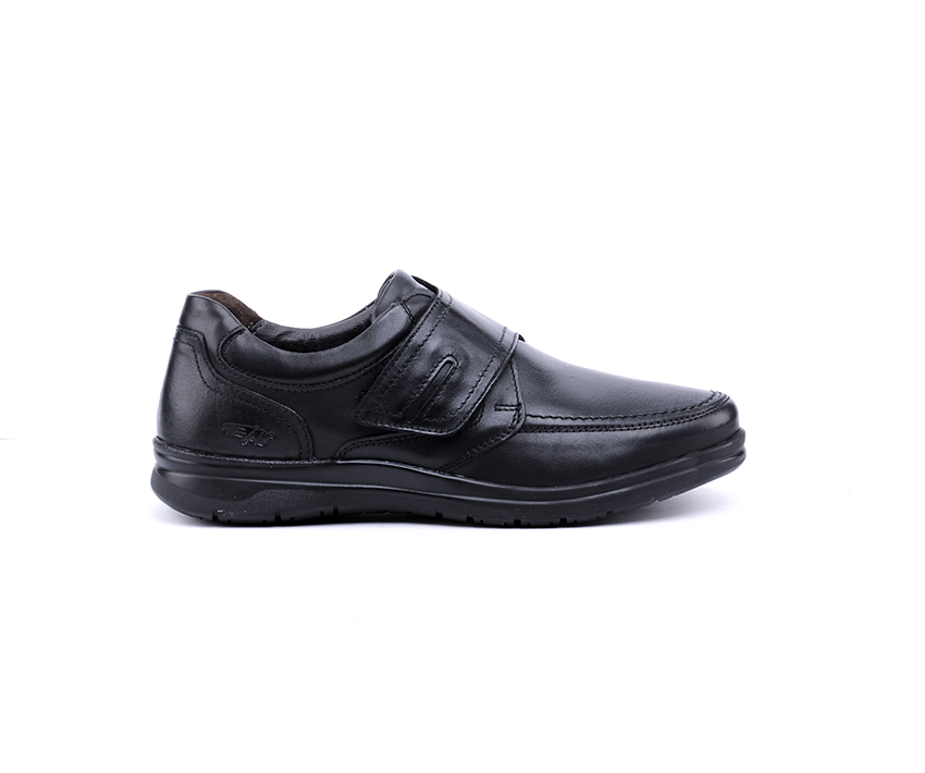 Ежедневни мъжки обувки в черно от мека естествена кожа-177