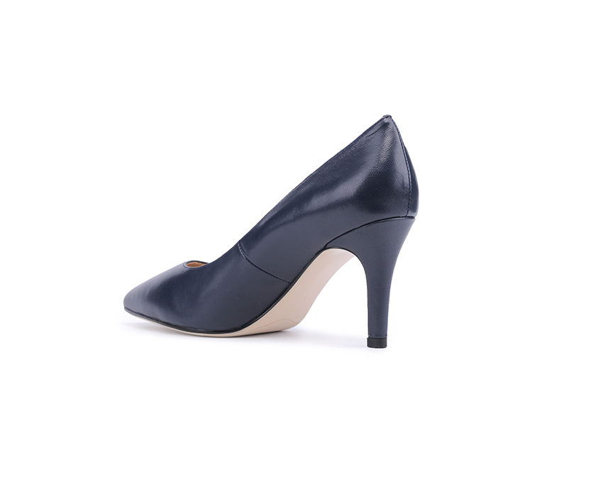 Елегантни дамски обувки в тъмно син цвят на ток