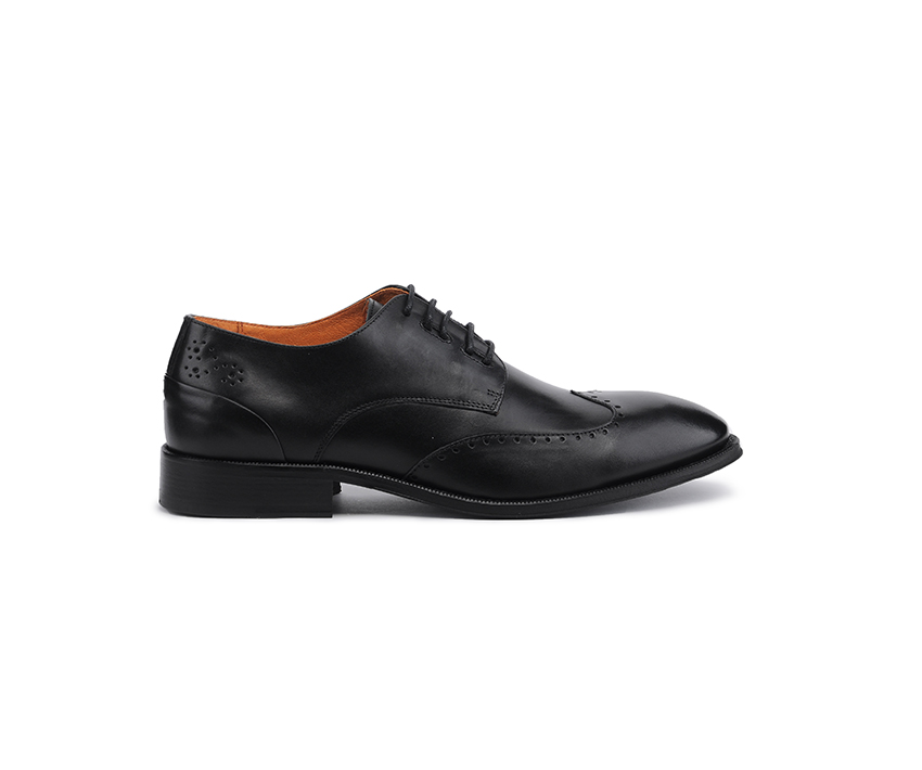 Елегантни мъжки обувки от мека напа в черно