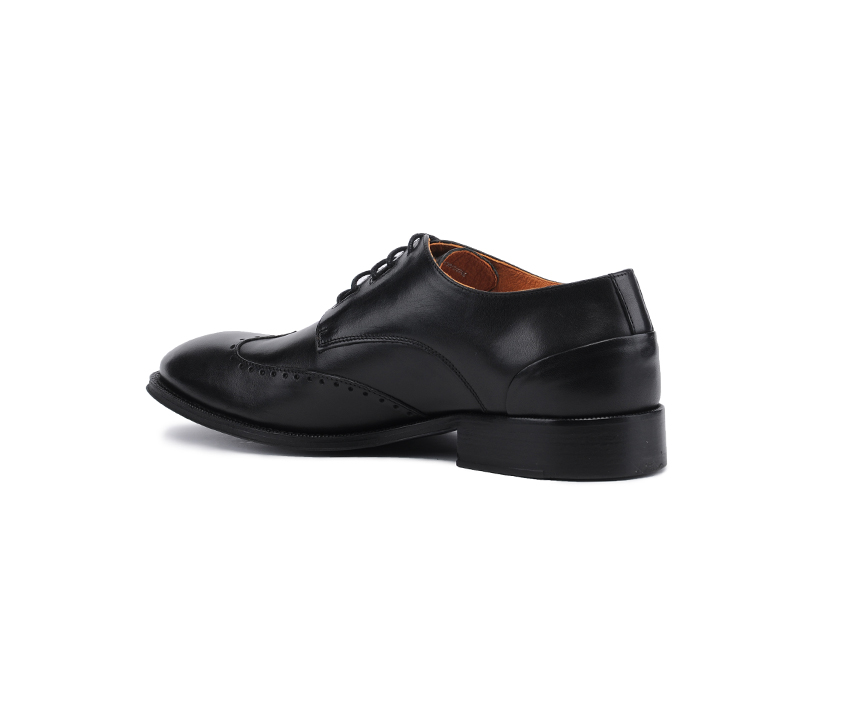 Елегантни мъжки обувки от мека напа в черно