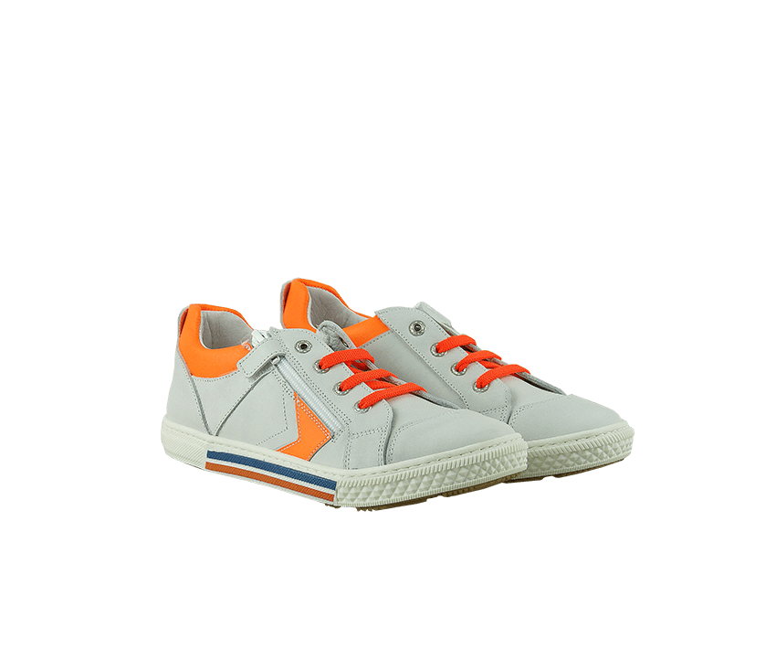 Юношески спортни обувки в бяло и оранжево от естествена кожа (Размер: 30-35)