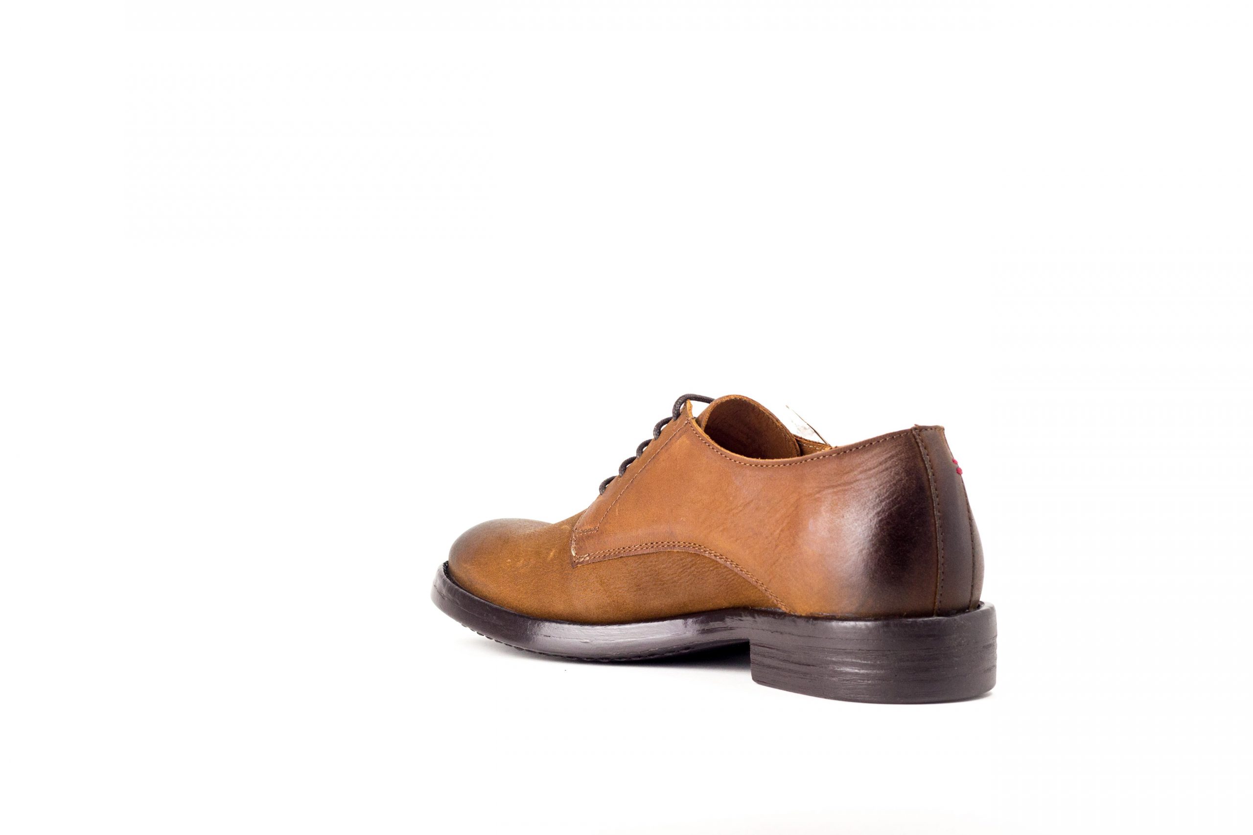 Мъжки обувки в цвят коняк от естествена кожа 833